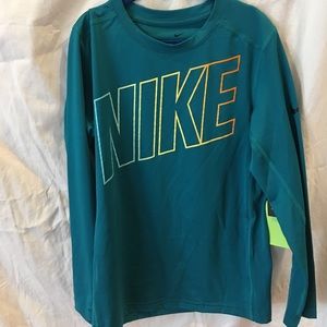 Boys Nike dry fit top.